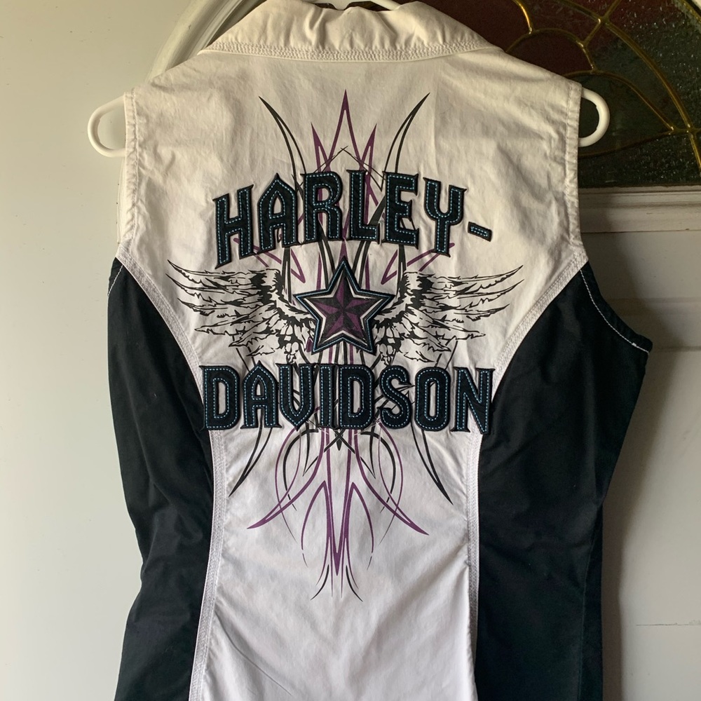 Large women’s HD zip up riding shirt. EUC